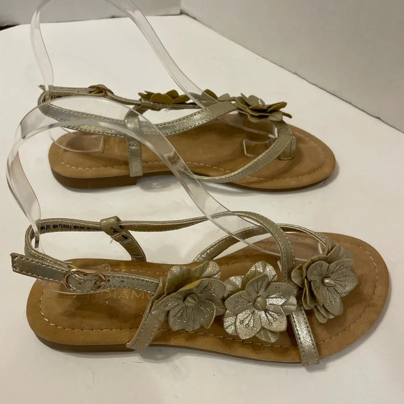 Andiamo gold strappy sandals with flowers size 6 1/2 M - Picture 7 of 7